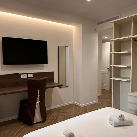 Venus 3* Bari